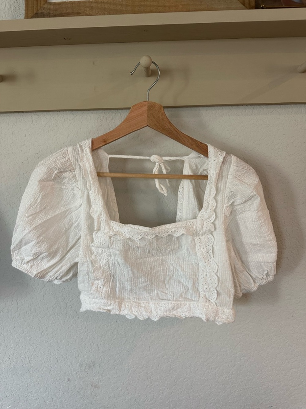 MABLE White Lace-Trim Puff Sleeve Crop Top